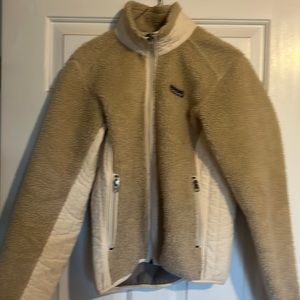 TAN PATAGONIA ZIP UP